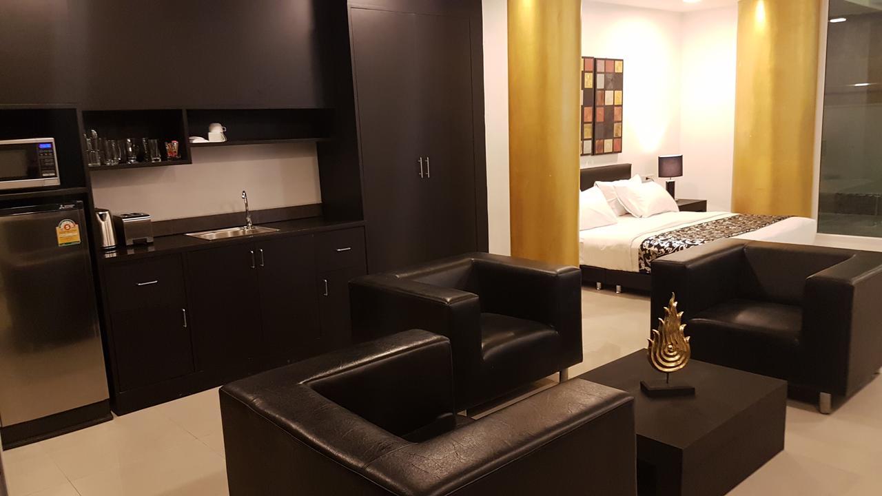 East Suites Pattaya Exterior foto